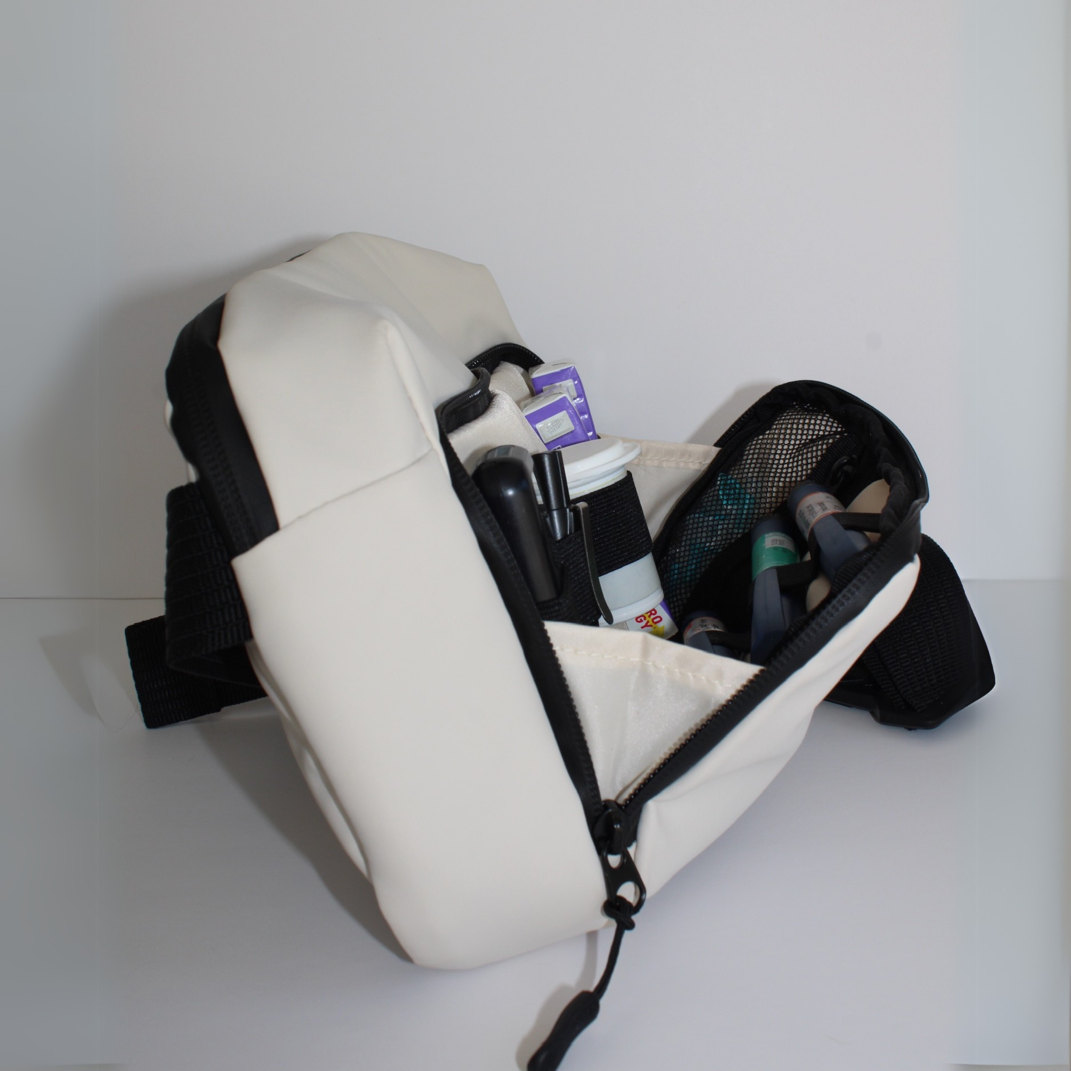 The Essential Bag - Cream & Black